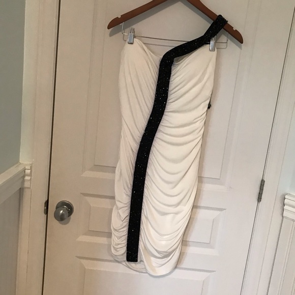 Guess - Rutched formal bodycon dress NWT - Picture 6 of 8